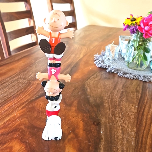 Vintage Peanuts stackable figurines Lucy, Charlie Brown, Snoopy 1970s toys - Picture 5 of 7